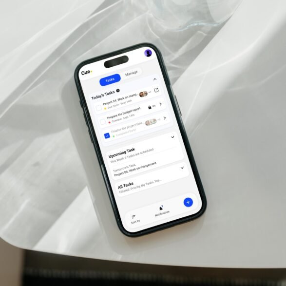 We replaced the chaos of complex agile boards with a streamlined, logical system. Cue bridges the gap between managers and non-tech-savvy teams, making daily collaboration as simple as tapping a screen.